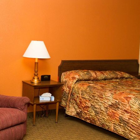 Cottonwood Inn & Suites Phillipsburg Rom bilde