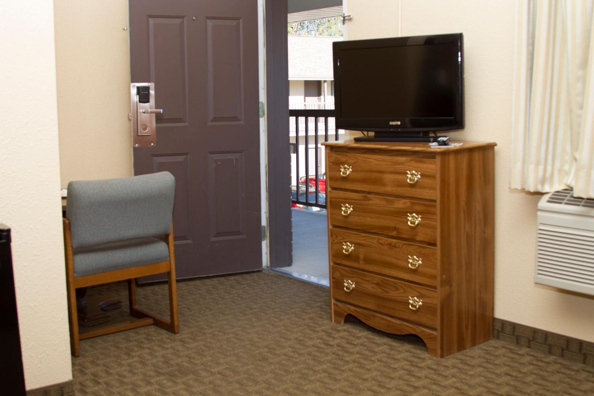 Cottonwood Inn & Suites Phillipsburg Rom bilde