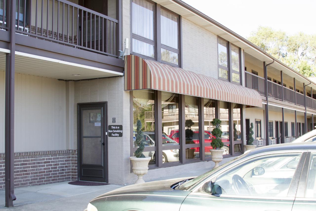 Cottonwood Inn & Suites Phillipsburg Eksteriør bilde
